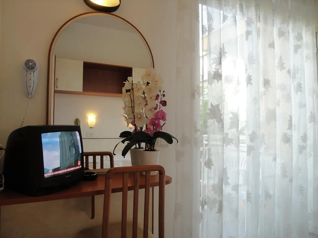 Mantovani Hotel Mariu Rimini 3*,  Olaszország